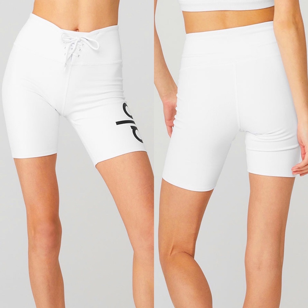 NWT ALOYOGA Yogi Lace Up Short